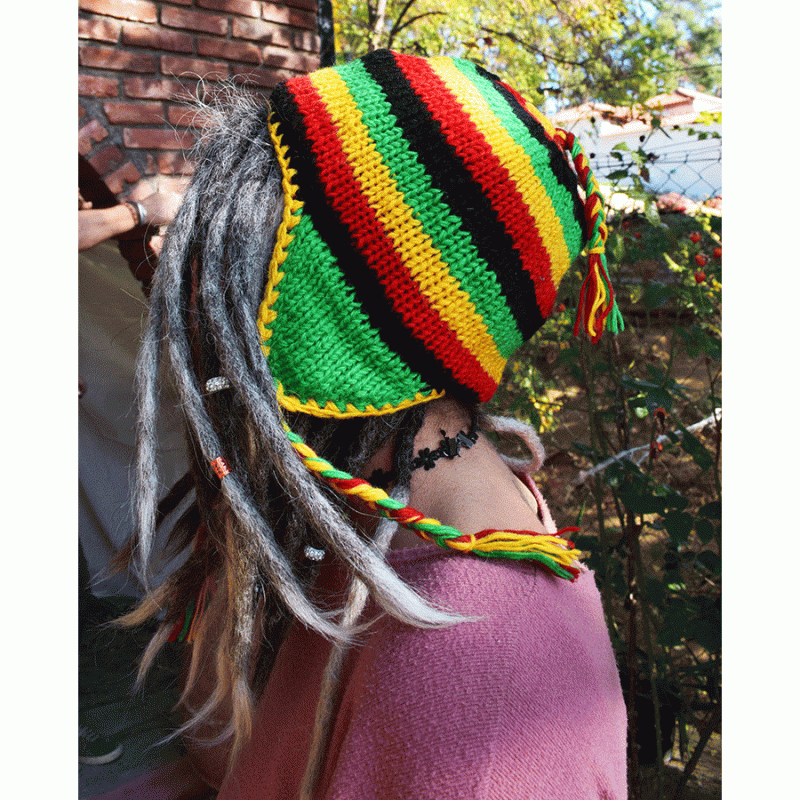  Σκουφάκι μάλλινο rasta με πλεξούδες.