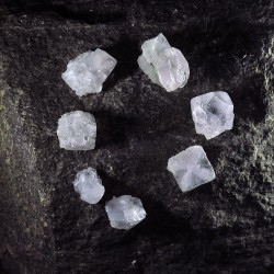 Kρύσταλος αποφυλλίτης ακατέργαστος μικρός