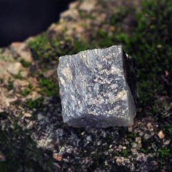 Kρύσταλλος ζαφείρι ακατέργαστο μικρό