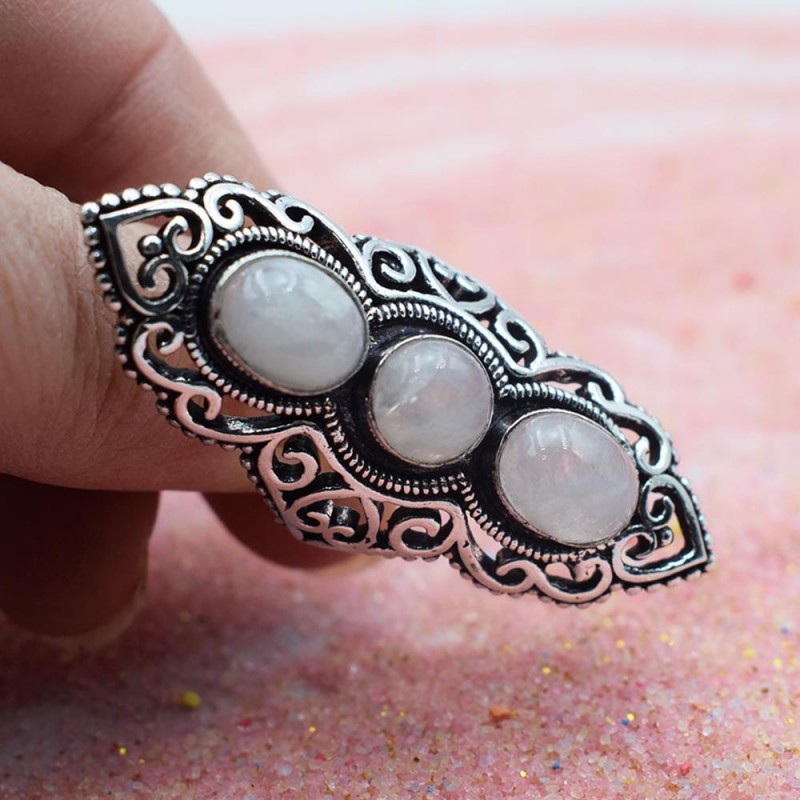 Δαχτυλίδι  άσπρο μέταλλο φεγγαρόπετρα ΕΡΩΦΙΛΗ