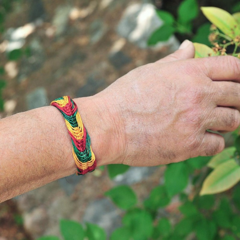 Bραχιόλι  χειροποίητο μακραμέ rasta
